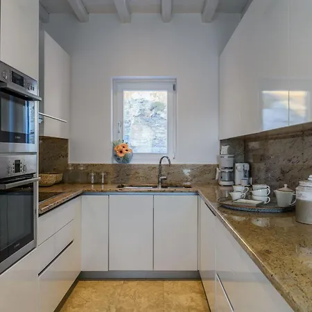 Villa Alkioni Agios Lazaros *